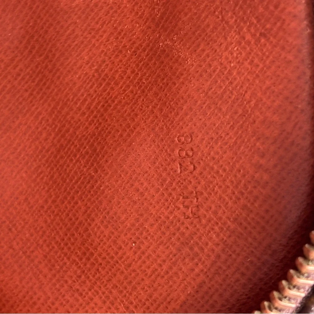 Louis Vuitton Monogram Canvas Toiletry Pouch with Tan Leather Trim - Picture 14 of 16